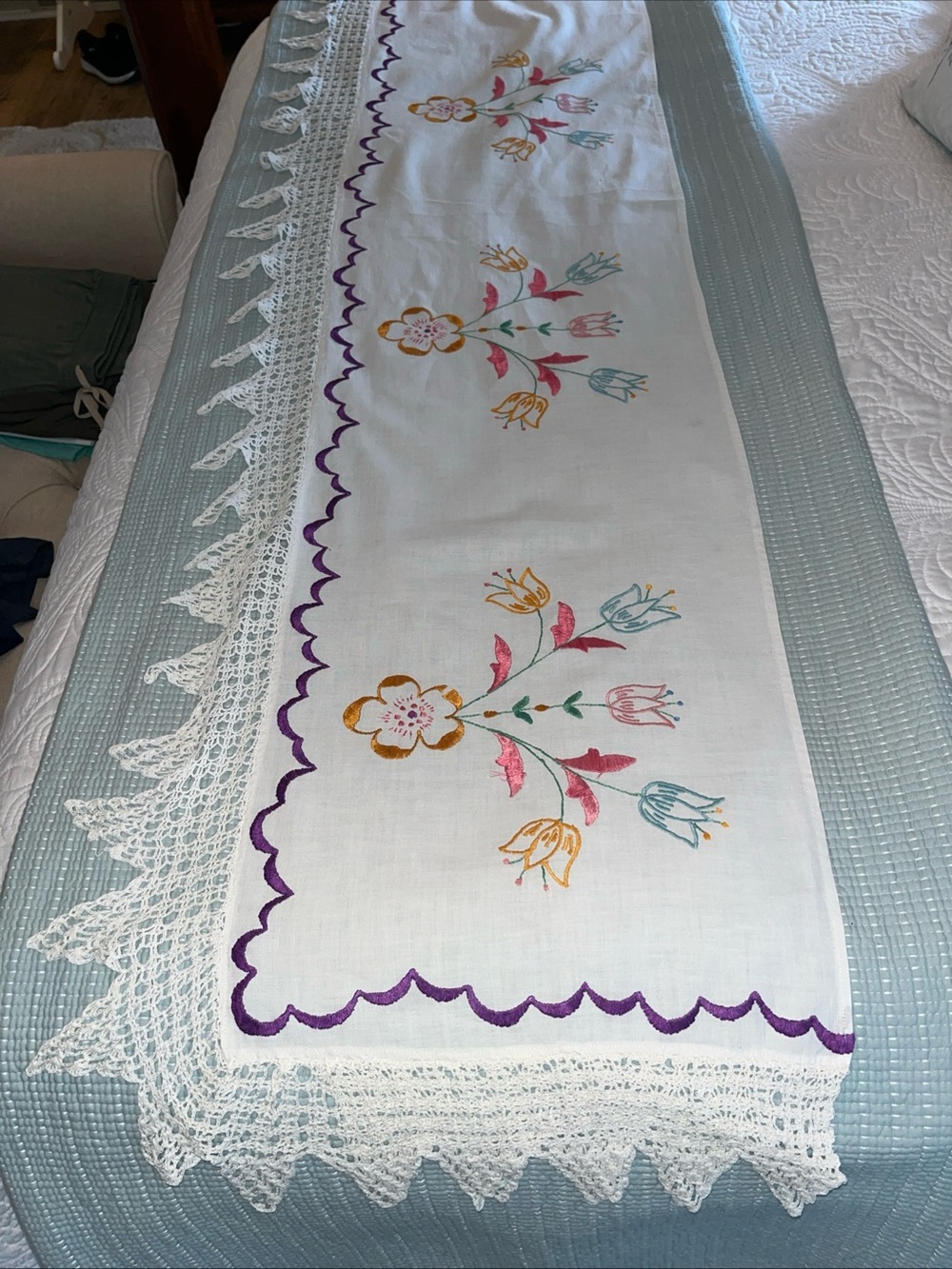 Vintage Hand-Embroidered Floral Linen Mantle Scarf with Crochet Lace - Beautiful